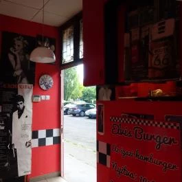 Elvis Burger Retro Diner Budapest - Belső