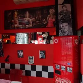 Elvis Burger Retro Diner Budapest - Belső