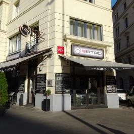 EzAz Étterem & Bistro Budapest - Külső kép