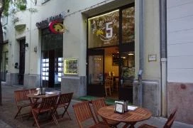 Falk 5 Bistro - Jewish-American Grill & Café Budapest