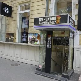 Hunyadi Gasztroműhely & BBQ Budapest - Külső kép