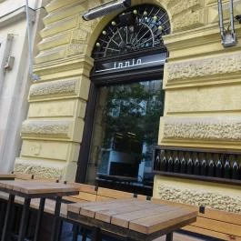 Innio Wine Bar Budapest - Külső kép