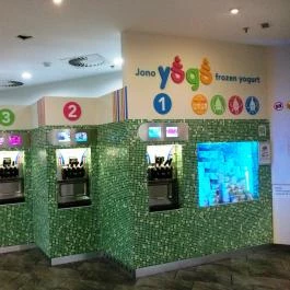 Jono Yogo Önkiszolgáló Frozen Yogurt Bár - WestEnd City Center Budapest - Belső