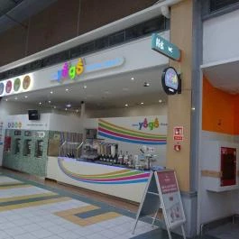 Jono Yogo Önkiszolgáló Frozen Yogurt Bár - Auchan Budaörs - Belső