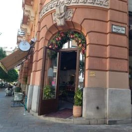 Jouri - A Blend of Moroccan & Lebanese Cuisine Budapest - Külső kép