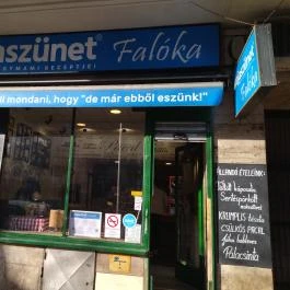 Kajaszünet Falóka - Nyugati Budapest - Külső kép