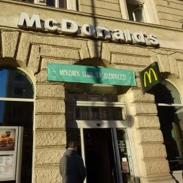 McDonald's - Jászai Mari tér Budapest - Külső kép