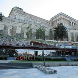 Monkey Bistro Budapest - Külső kép