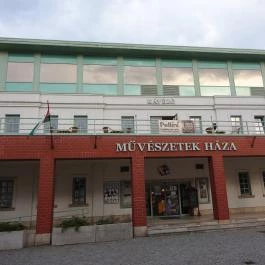 MÜHA Kávézó Miskolc - Külső kép