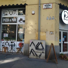 Pacsi Pizzéria & Kulturális Központ Budapest - Külső kép