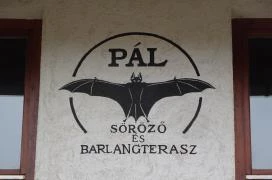 Pál Söröző & Barlangterasz Budapest