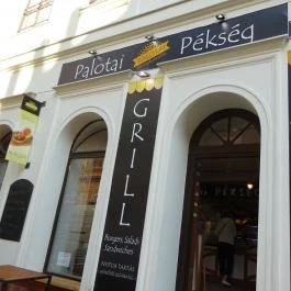 Palotai Pékség & Király Streat Grill Budapest - Külső kép