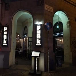 Punk Restaurant Budapest - Külső kép