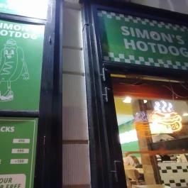 Simon's Hotdog Budapest - Külső kép