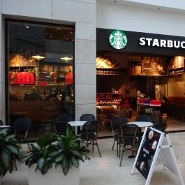 Starbucks - Allee Budapest - Külső kép