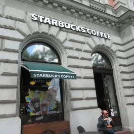 Starbucks - Oktogon Budapest - Külső kép