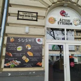 Tokymon Sushi & Asian Cuisine Budapest - Külső kép