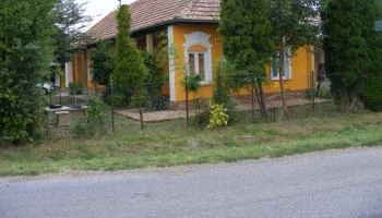 Négy Gólya Apartman Sarud